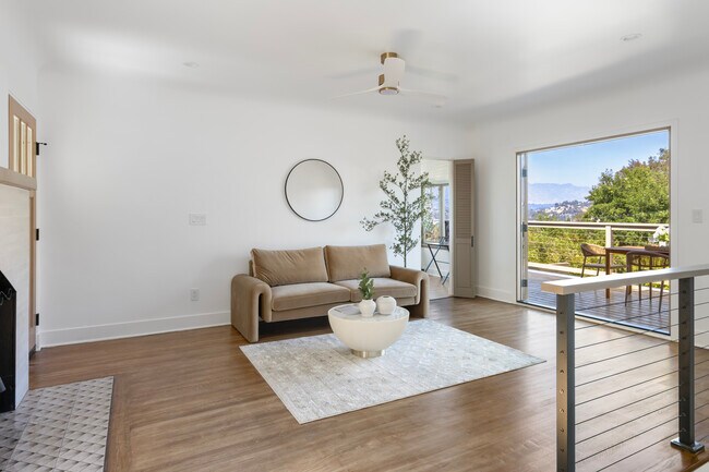 Foto del edificio - 2376 Lake View Ave