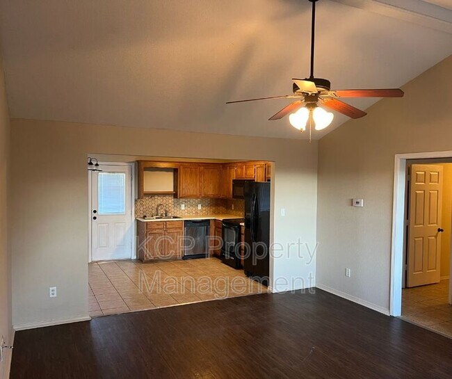 Foto del edificio - 2208 Kaylonni Ln