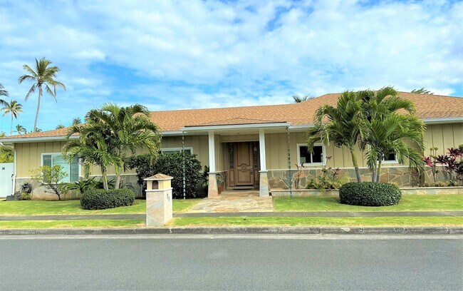 Building Photo - Gorgeous Furnished Beachside Home in Kailua