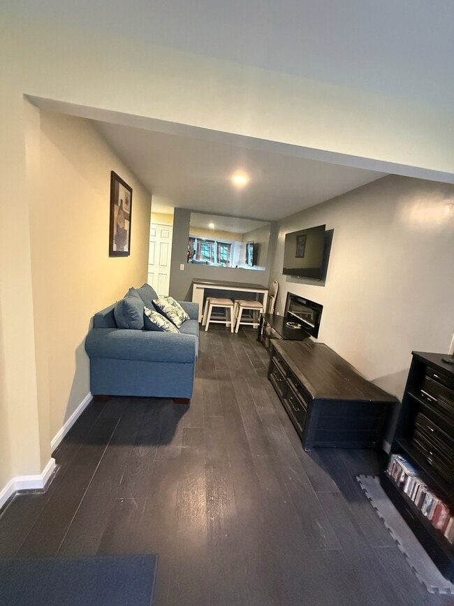 Living Room & Dining Area - 246 Arcadia Shores Cir