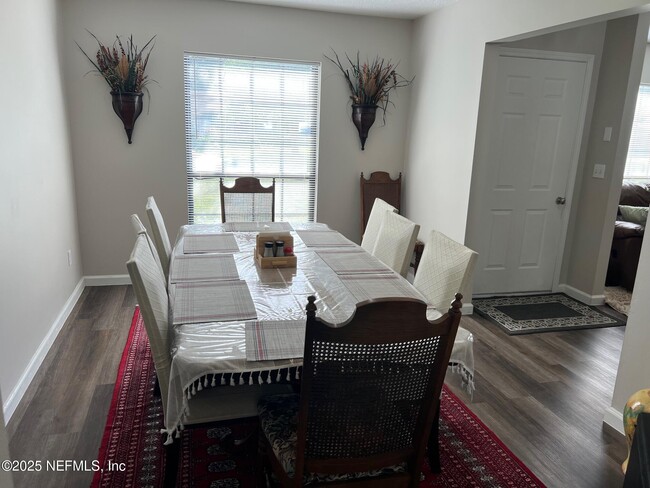 Foto del edificio - 1218 Summit Oaks Dr E