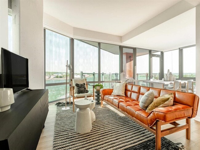 Building Photo - Riverpoint