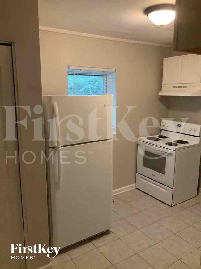 Building Photo - 1698 Sandtown Rd SW