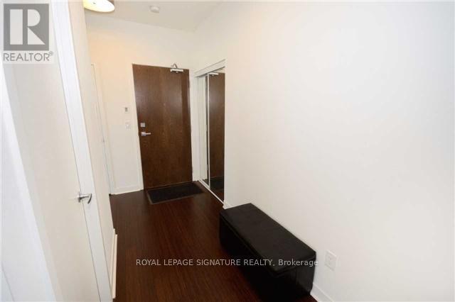 Photo du bâtiment - 360-1360 Square One Dr