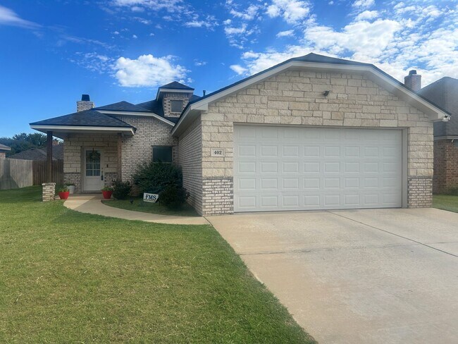 Foto del edificio - 4 Bed 2 bath Frenship ISD