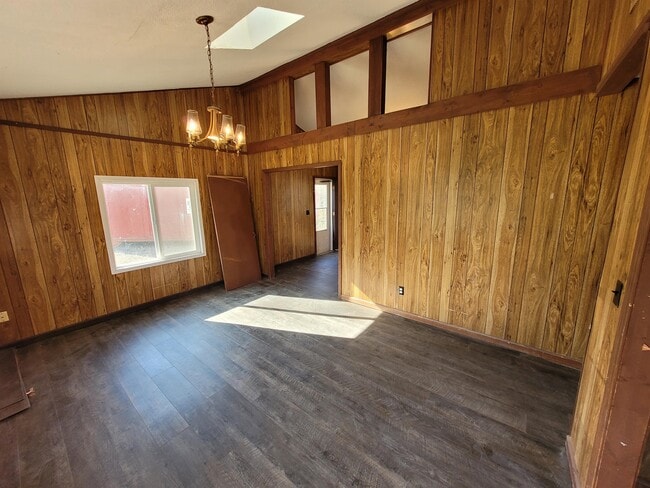 Building Photo - 662 Briarwood Rd