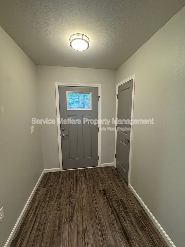 Foto del edificio - 6848 Stirrup Ln