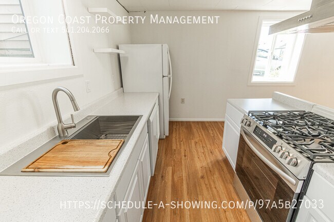 Foto del edificio - 537 SW 32nd St