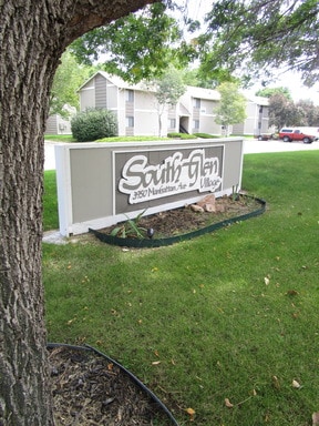Primary Photo - Southglen Apartments