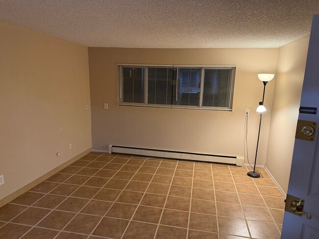 Building Photo - 4715 Scenic Cir