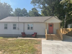 Building Photo - 1117 Murphy Ave