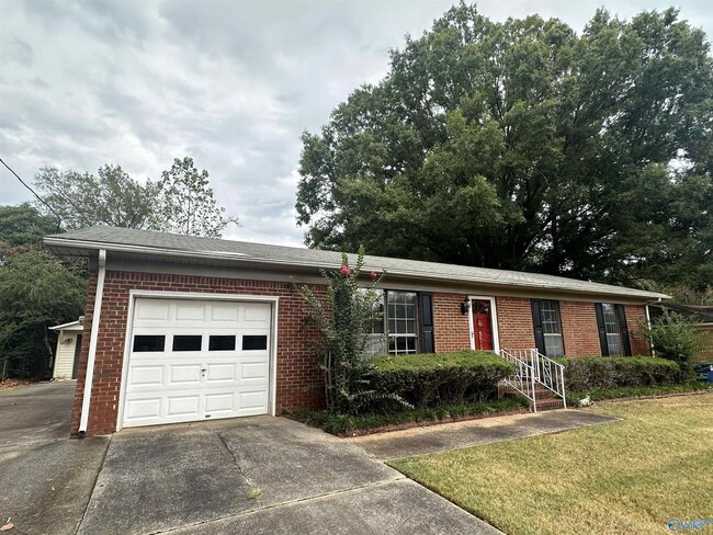Foto del edificio - 3912 Richland Dr NW