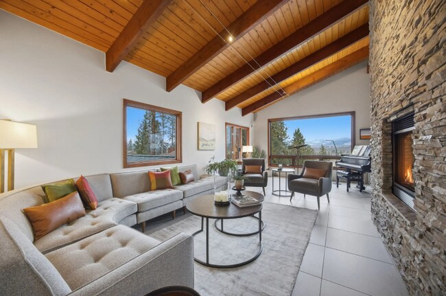 Foto del edificio - 620 Big Flat Rd