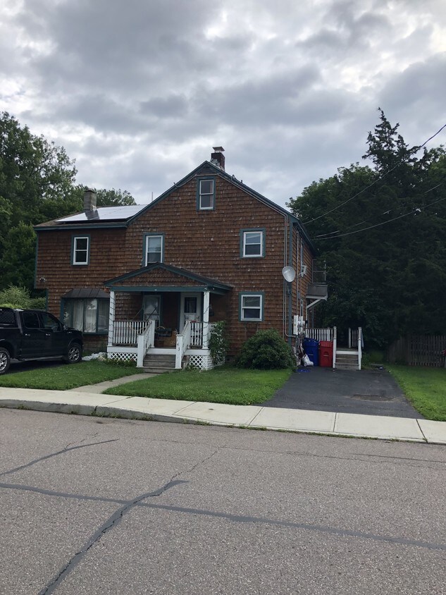Primary Photo - 143 North St