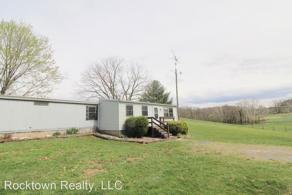 Primary Photo - 3 br, 1 bath House - 5489 Scholars Rd