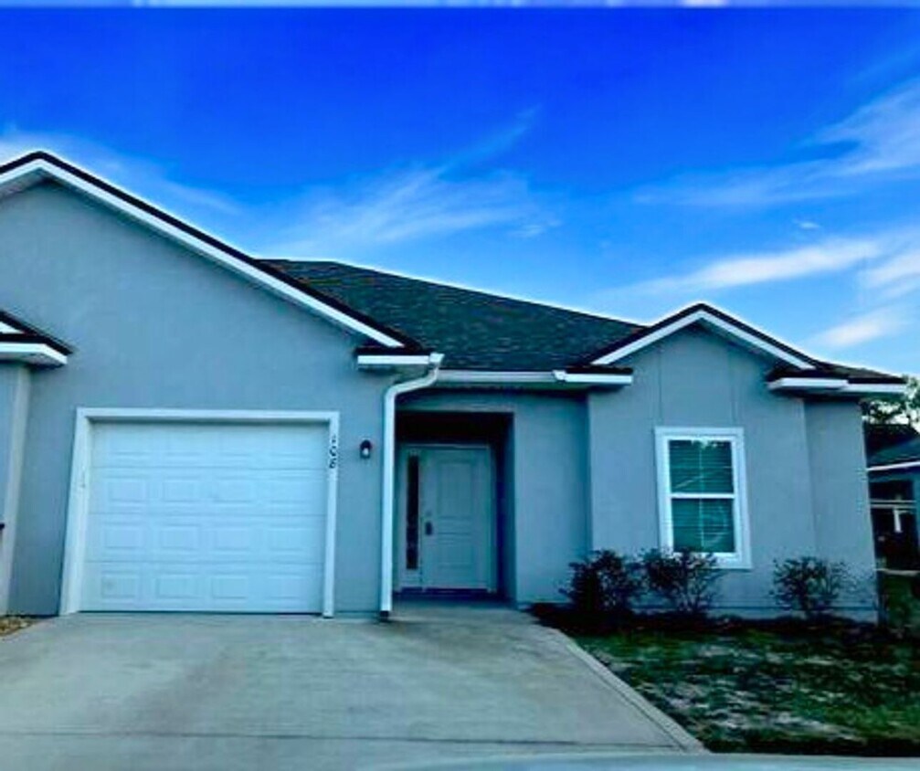 Foto principal - 3/2 Landscaping included !