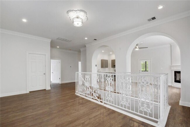 Foto del edificio - 200 Mockingbird Ln W