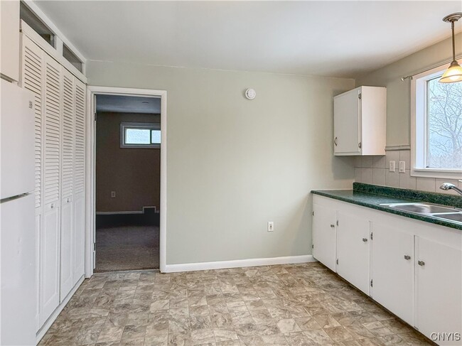 Foto del edificio - 2653 W Seneca Turnpike