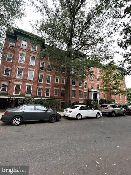 Foto del edificio - 52 Quincy Pl NW
