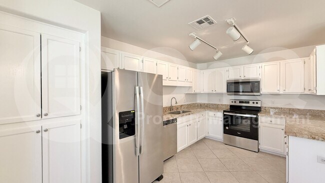 Foto del edificio - 15050 N Thompson Peak Pkwy