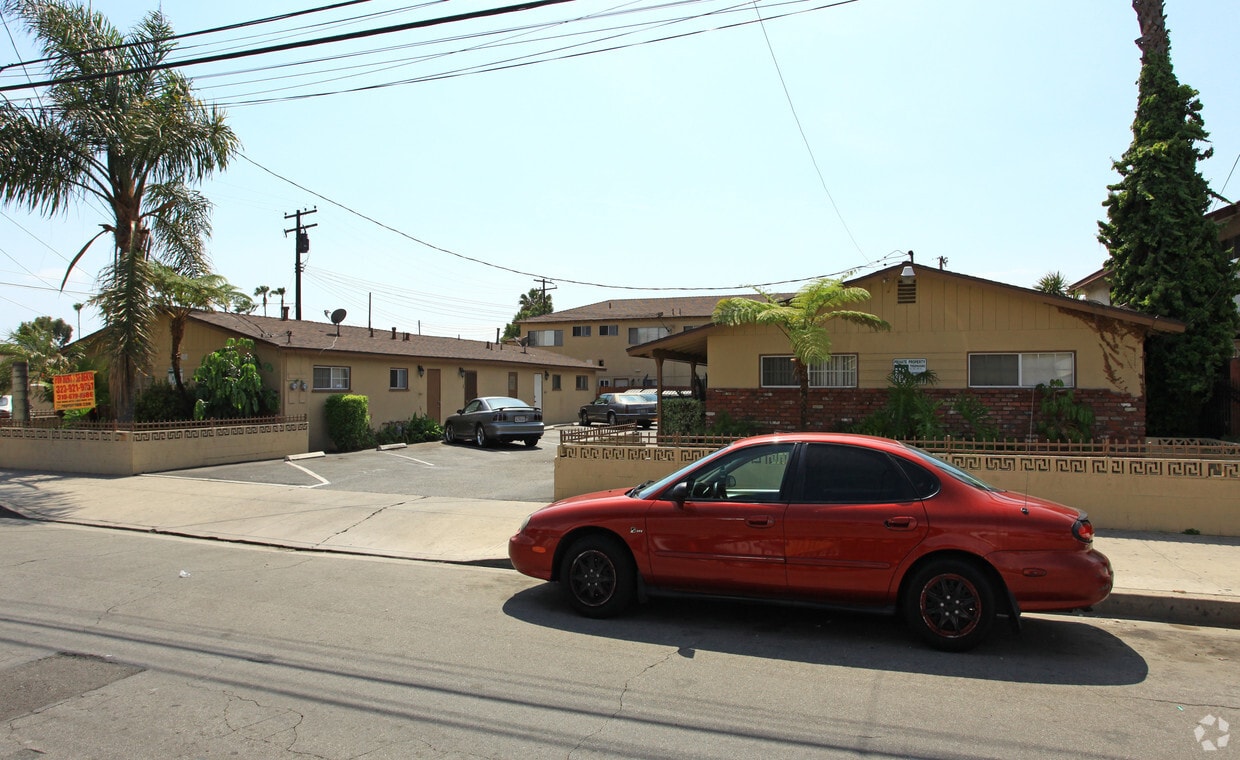 Primary Photo - 15737-15743 Eucalyptus Ave
