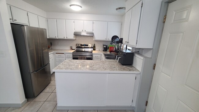 Foto del edificio - 2404 N Hamilton St