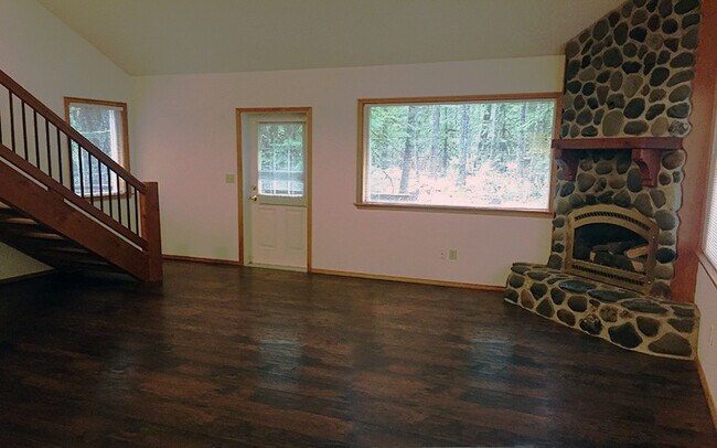 Building Photo - 7481 Miller Way