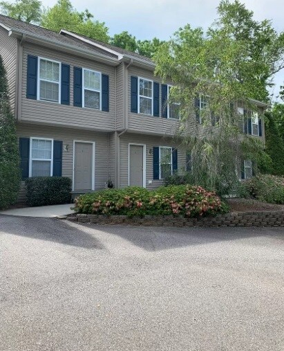 Primary Photo - 148 Elkwood Ave