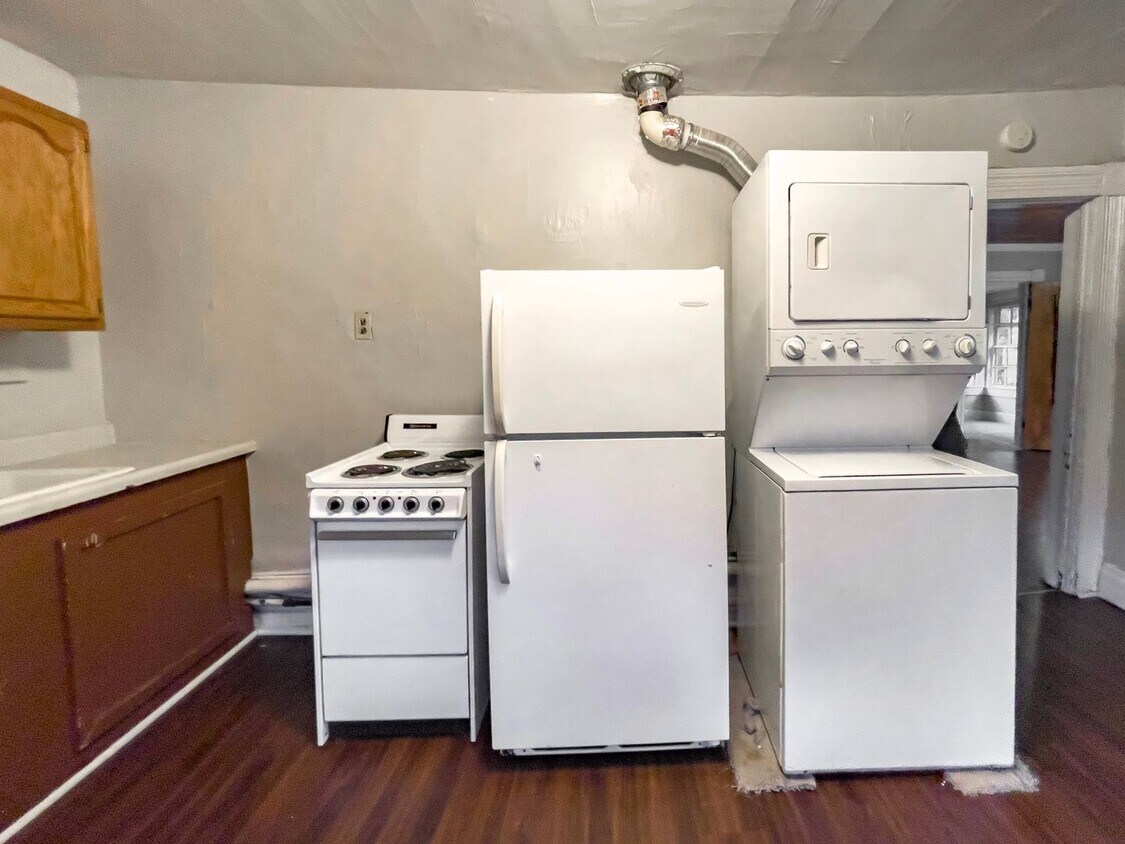 810 & 812 W Ashland Ave Apartment for Rent in Muncie, IN