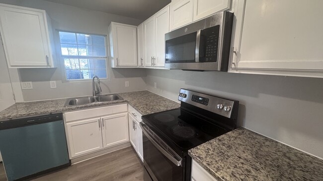 Building Photo - 3503 Division St