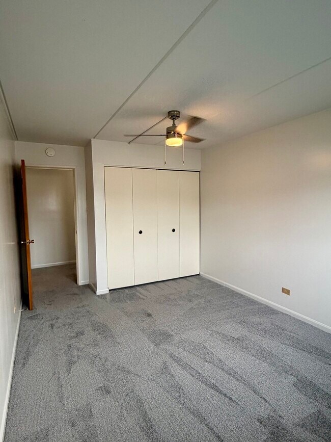 Foto del edificio - 4420 W 111th St