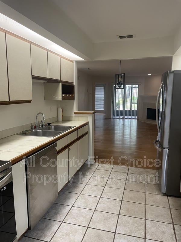 Building Photo - 2662 Sequoia Terr