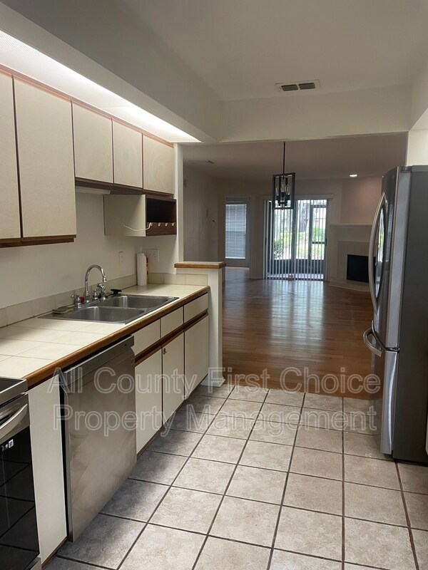 Foto del edificio - 2662 Sequoia Terrace