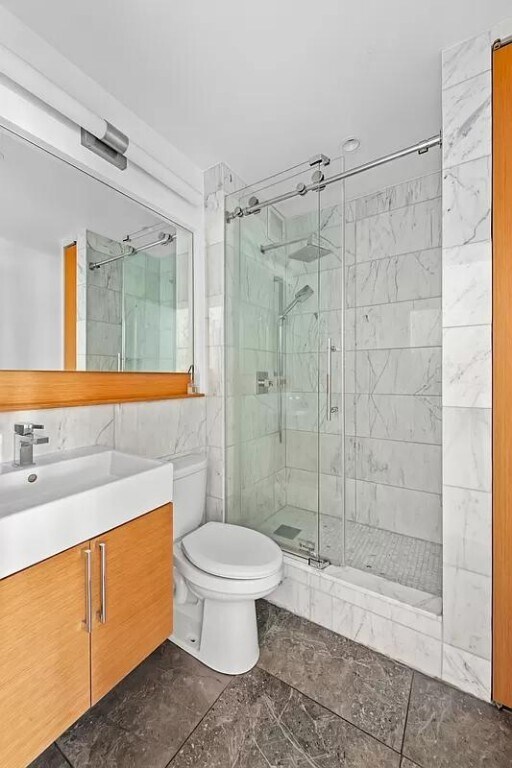 Foto del edificio - 350 W 14th St