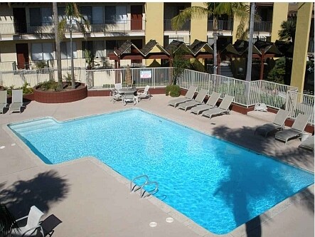 Piscina - Kona Kai Apartments