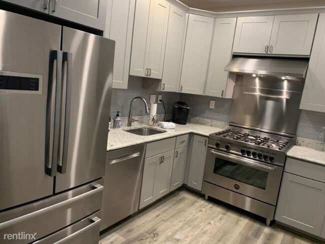 Building Photo - 2 br, 3 bath Condo - 2016 Sams Way