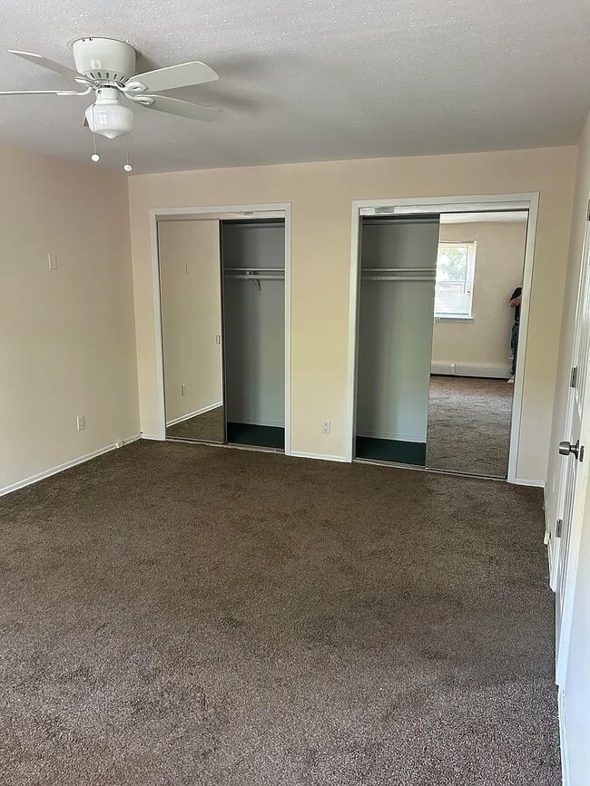 Building Photo - Valley Stream Garden Apartments