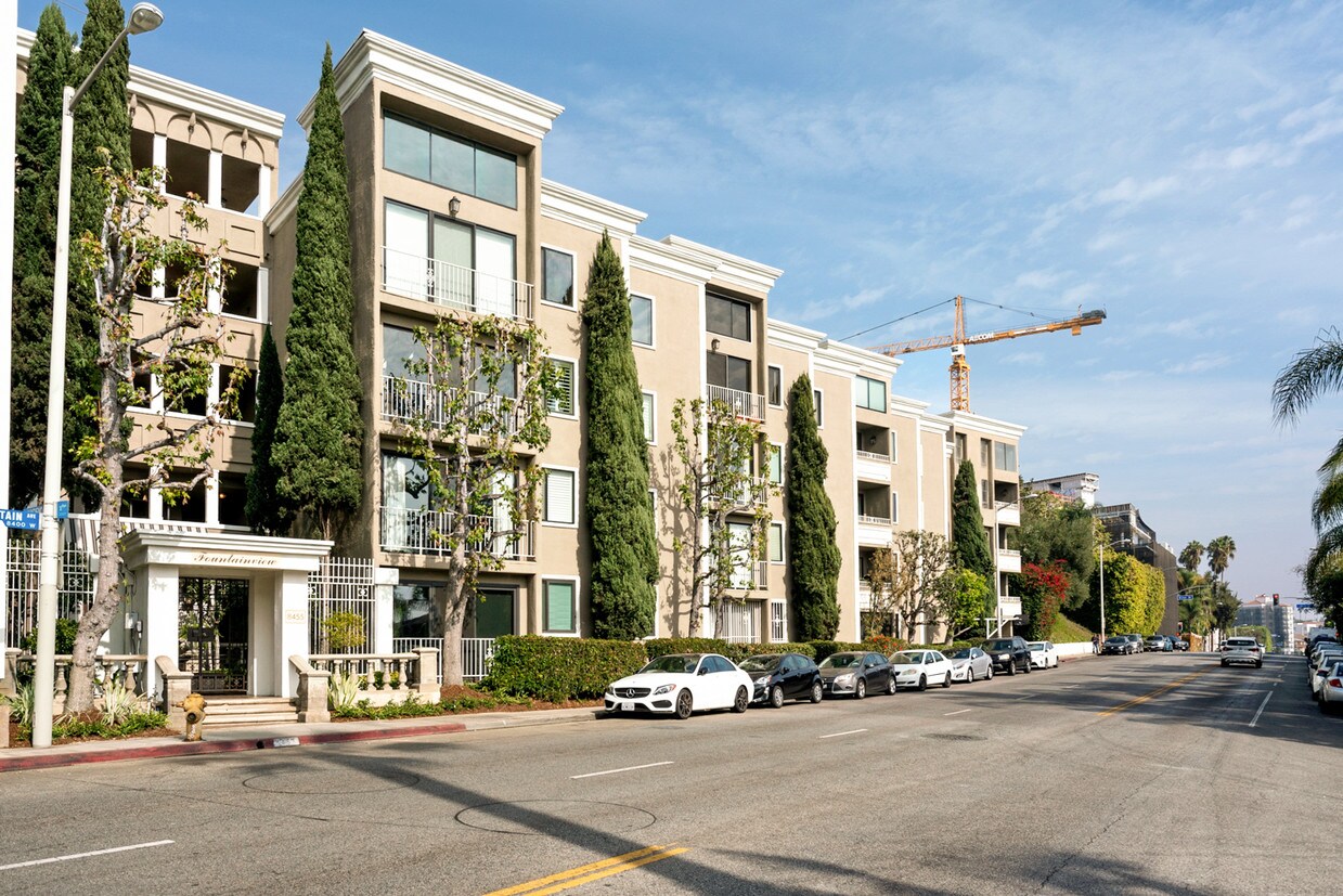 8455 Fountain Ave Unit 525, West Hollywood, CA 90069 Condo for Rent