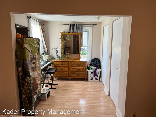 Building Photo - 3 br, 1 bath House - 2304 Clark Street