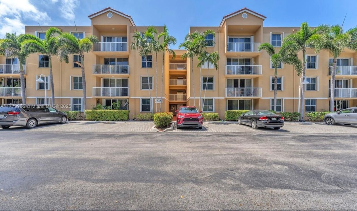 Foto principal - 619 E Sheridan St