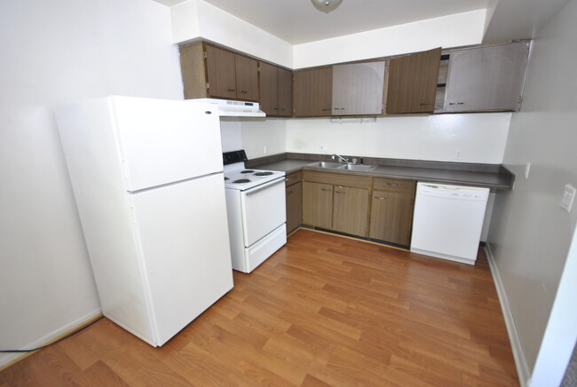 Two-Bedroom Kitchen - 908 Sybil St