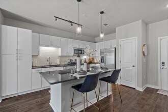 Interior Photo - Spinning Mill Lofts