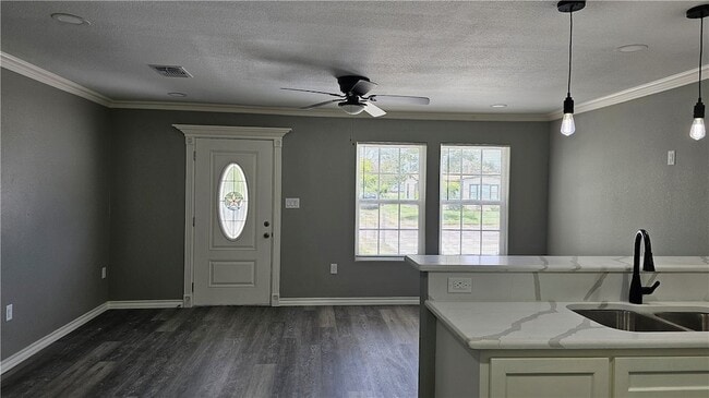 Building Photo - 4954 Urban St