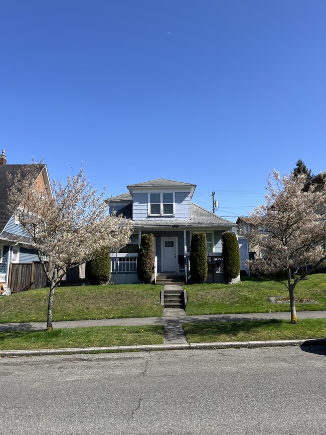 Foto del edificio - 3205 Norton Ave