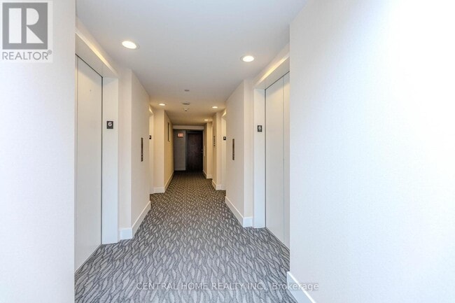 Building Photo - 2220-2220 Lake Shore Blvd W