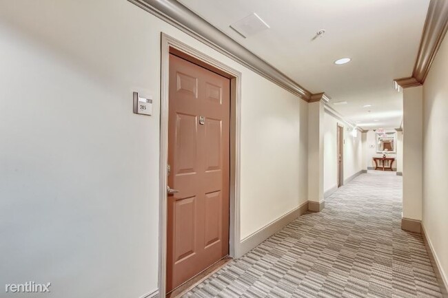 Foto del edificio - 9000 Lorton Station Blvd