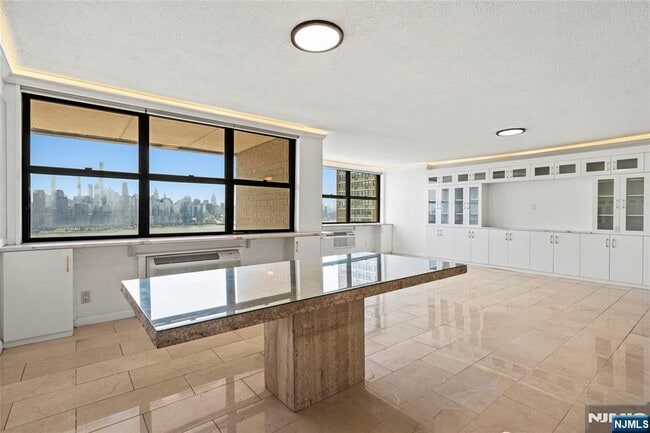 Building Photo - 7004 JFK Blvd E