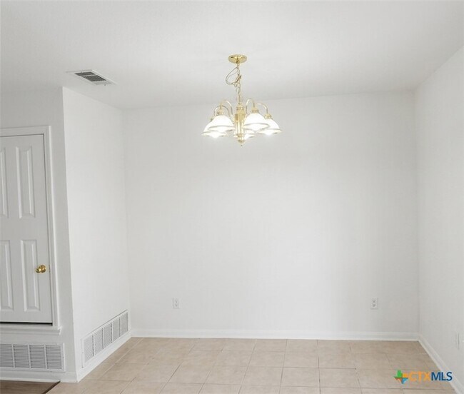 Foto del edificio - 305 Cedar Ridge Dr