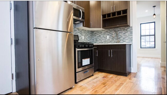 Foto del edificio - 562 Wilson Ave