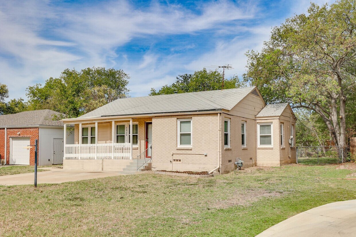 3 BR 2 BATH TCU AREA HOME House Rental in Fort Worth, TX